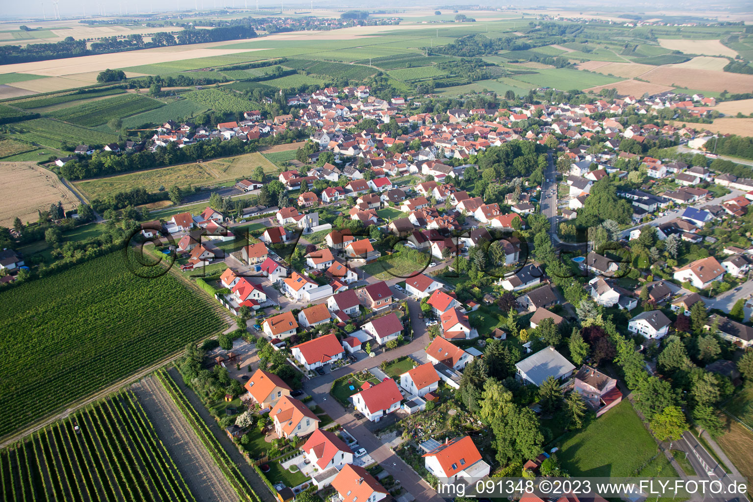 Dalheim im Bundesland Rheinland-Pfalz, Deutschland von oben gesehen