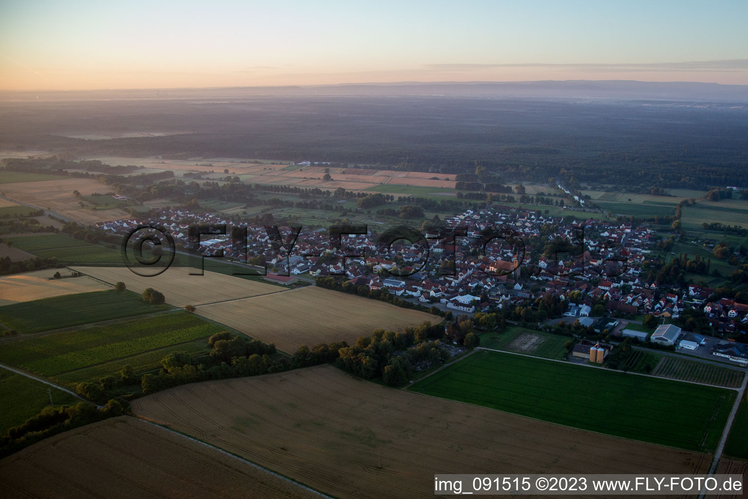Schrägluftbild von Steinfeld im Bundesland Rheinland-Pfalz, Deutschland