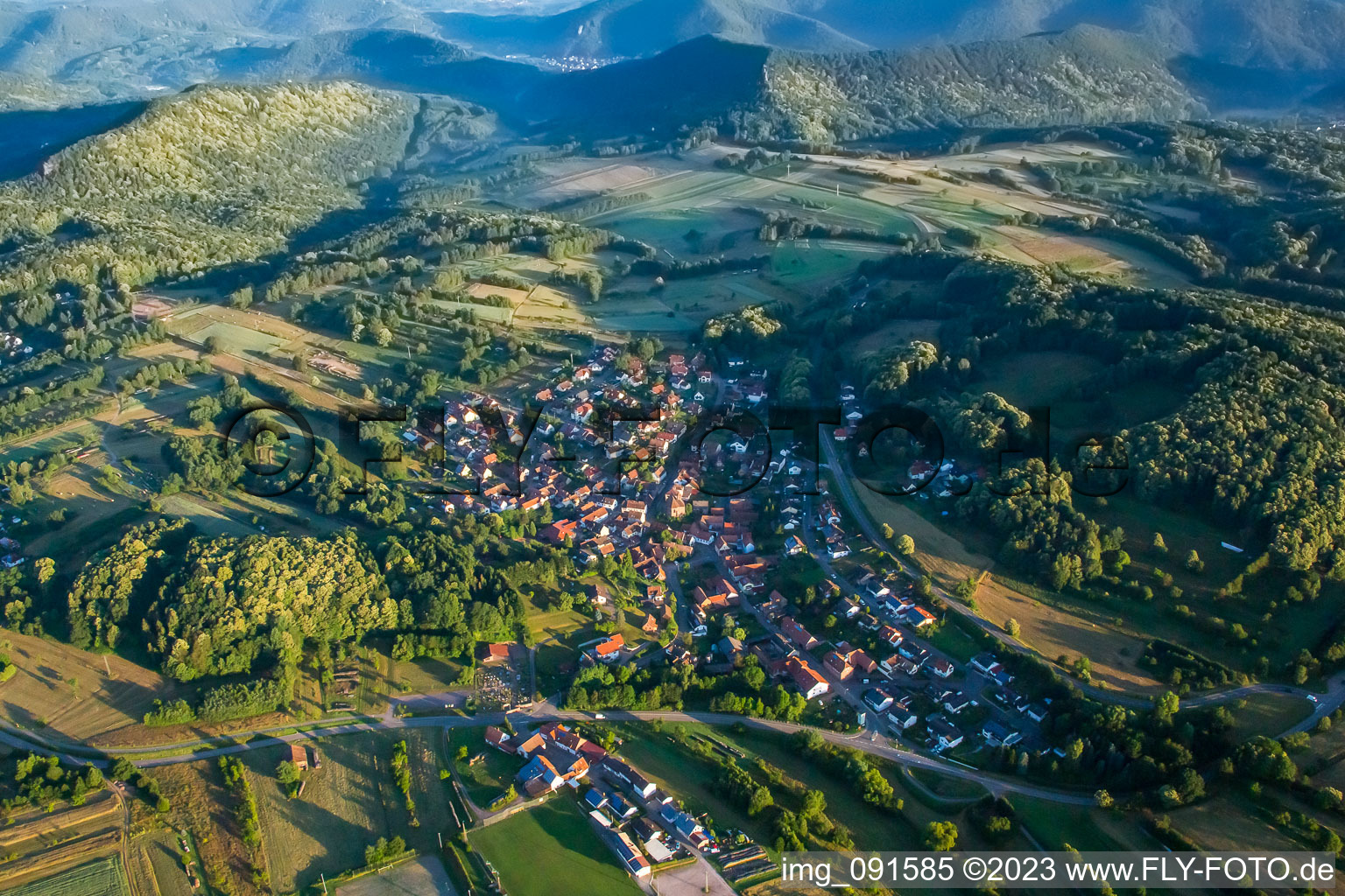 Luftbild von Völkersweiler im Bundesland Rheinland-Pfalz, Deutschland