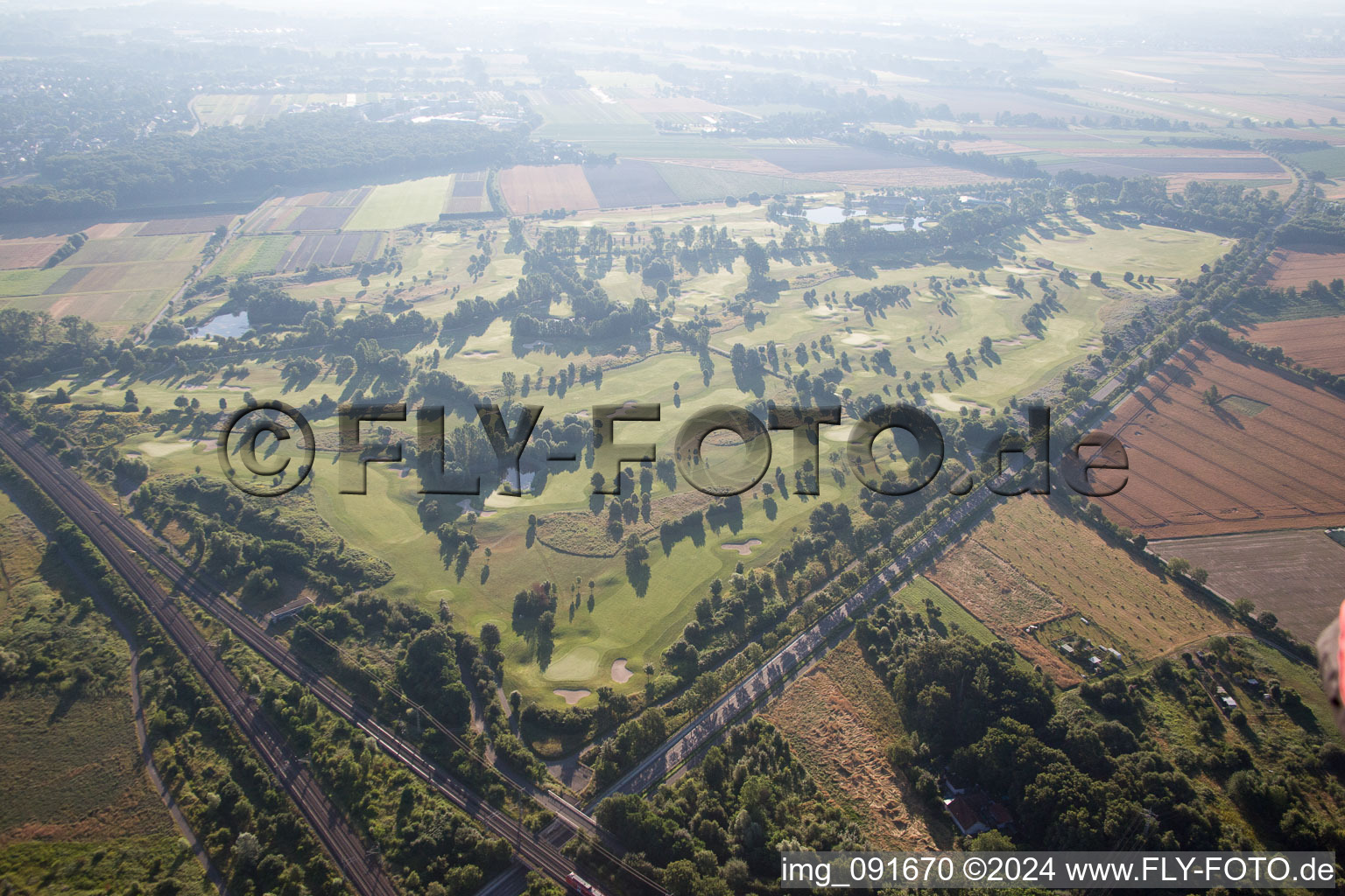 Gelände des Golfplatz Golfplatz Kurpfalz in Limburgerhof im Bundesland Rheinland-Pfalz, Deutschland