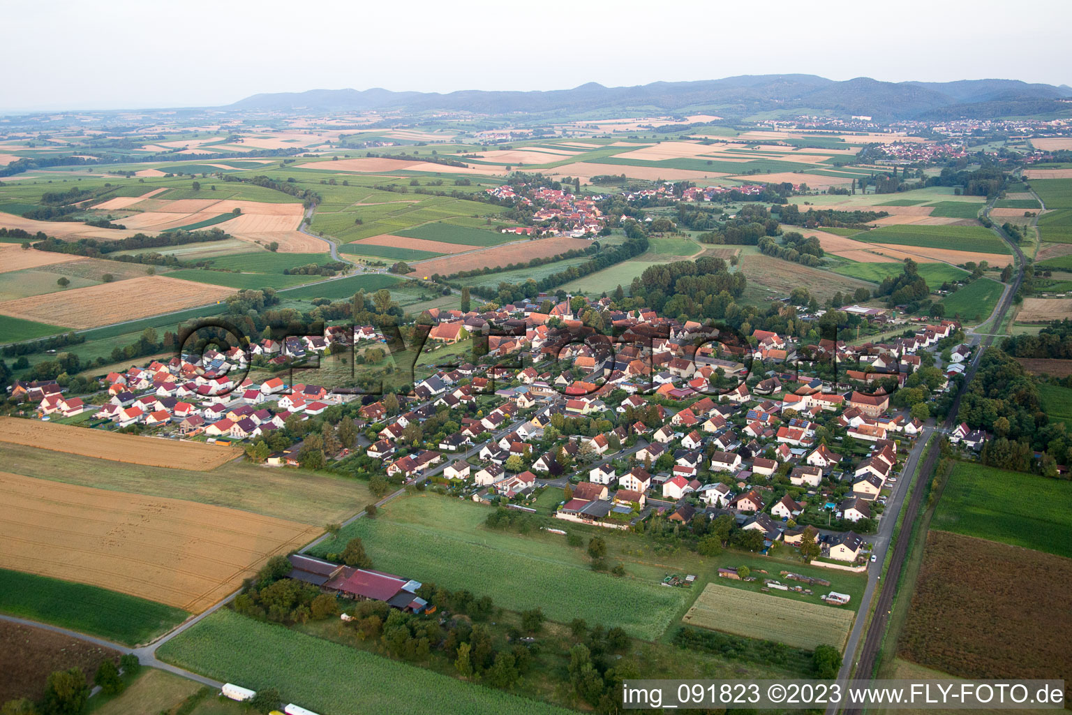 Barbelroth im Bundesland Rheinland-Pfalz, Deutschland von oben gesehen