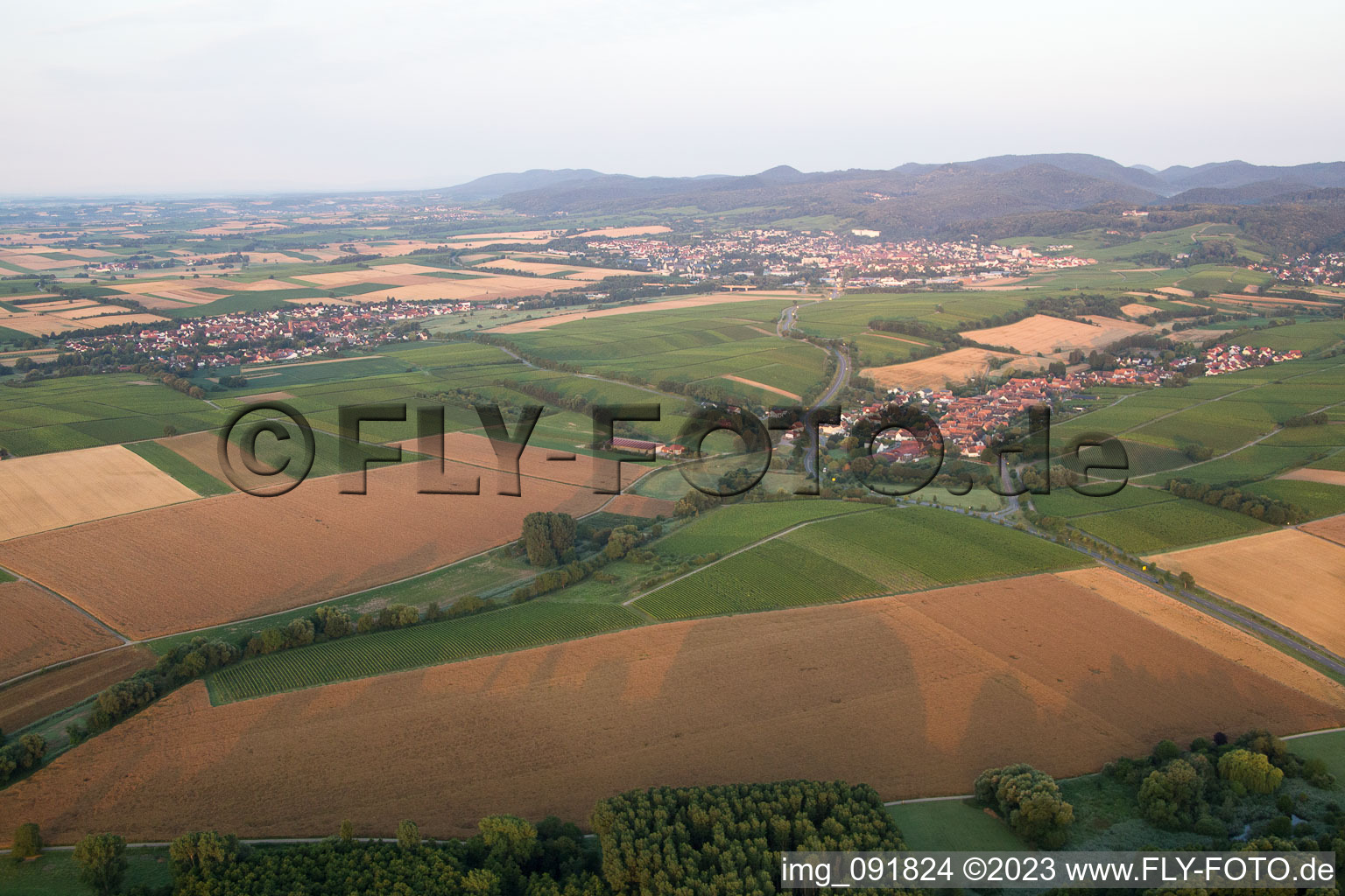 Drohnenaufname von Niederhorbach im Bundesland Rheinland-Pfalz, Deutschland