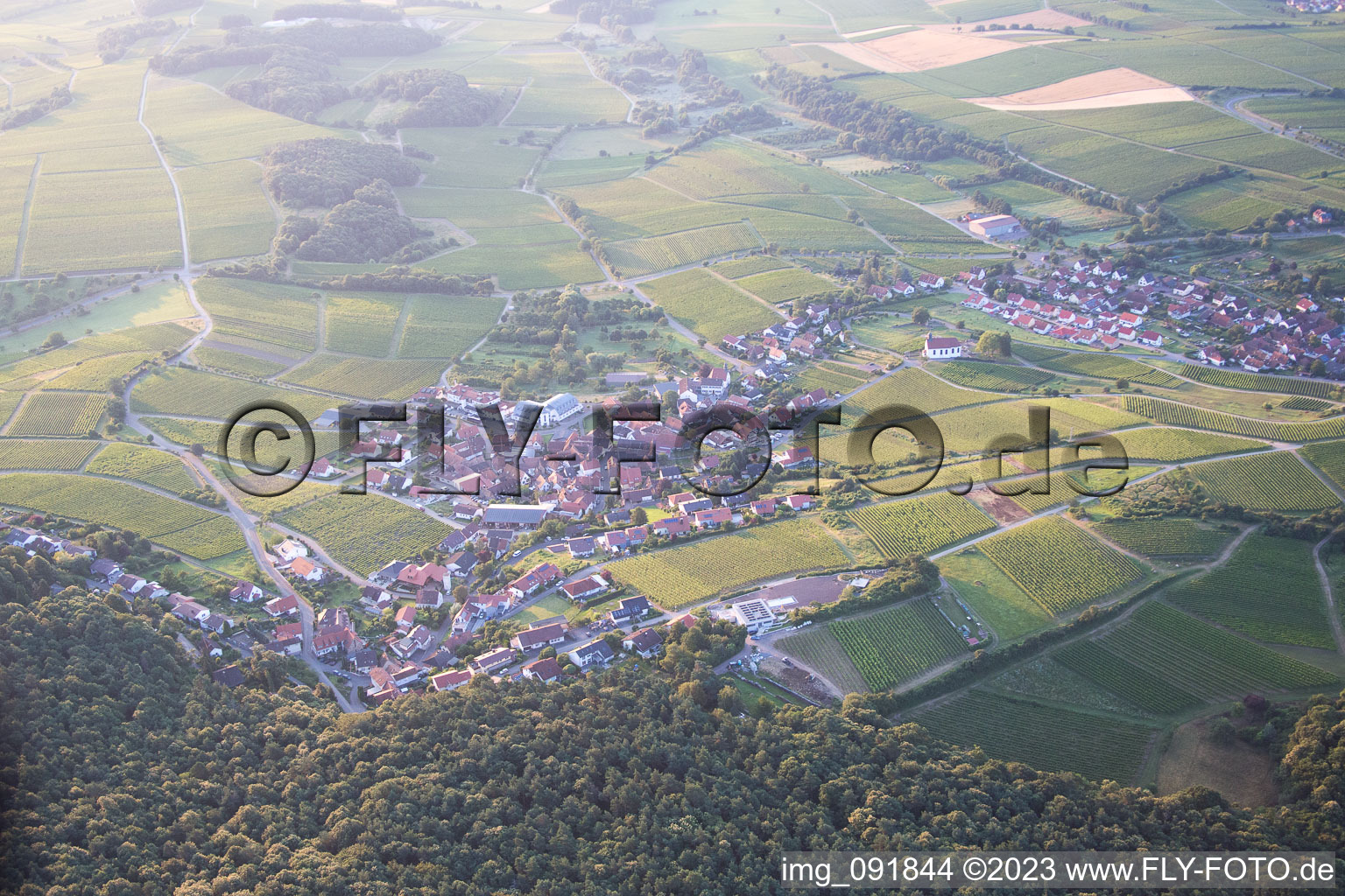 Ortsteil Gleishorbach in Gleiszellen-Gleishorbach im Bundesland Rheinland-Pfalz, Deutschland aus der Vogelperspektive