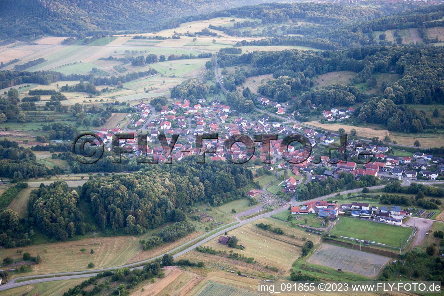 Luftaufnahme von Völkersweiler im Bundesland Rheinland-Pfalz, Deutschland