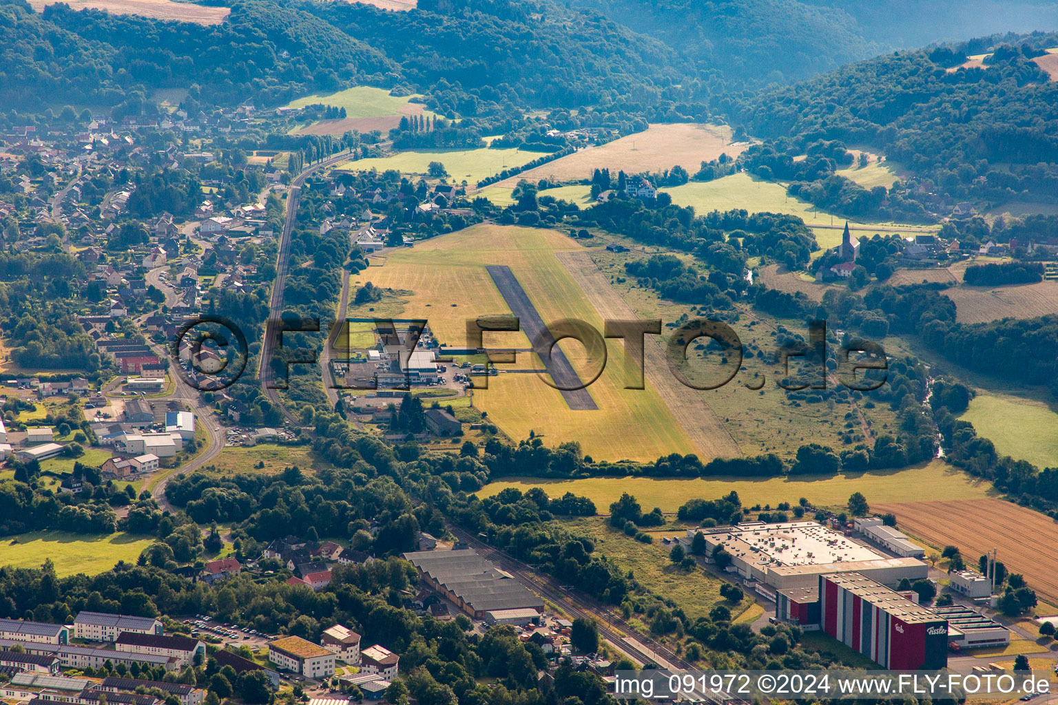 Luftbild von Flugplatz Hoppstädten-Weiersbach (EDRH) im Bundesland Rheinland-Pfalz, Deutschland