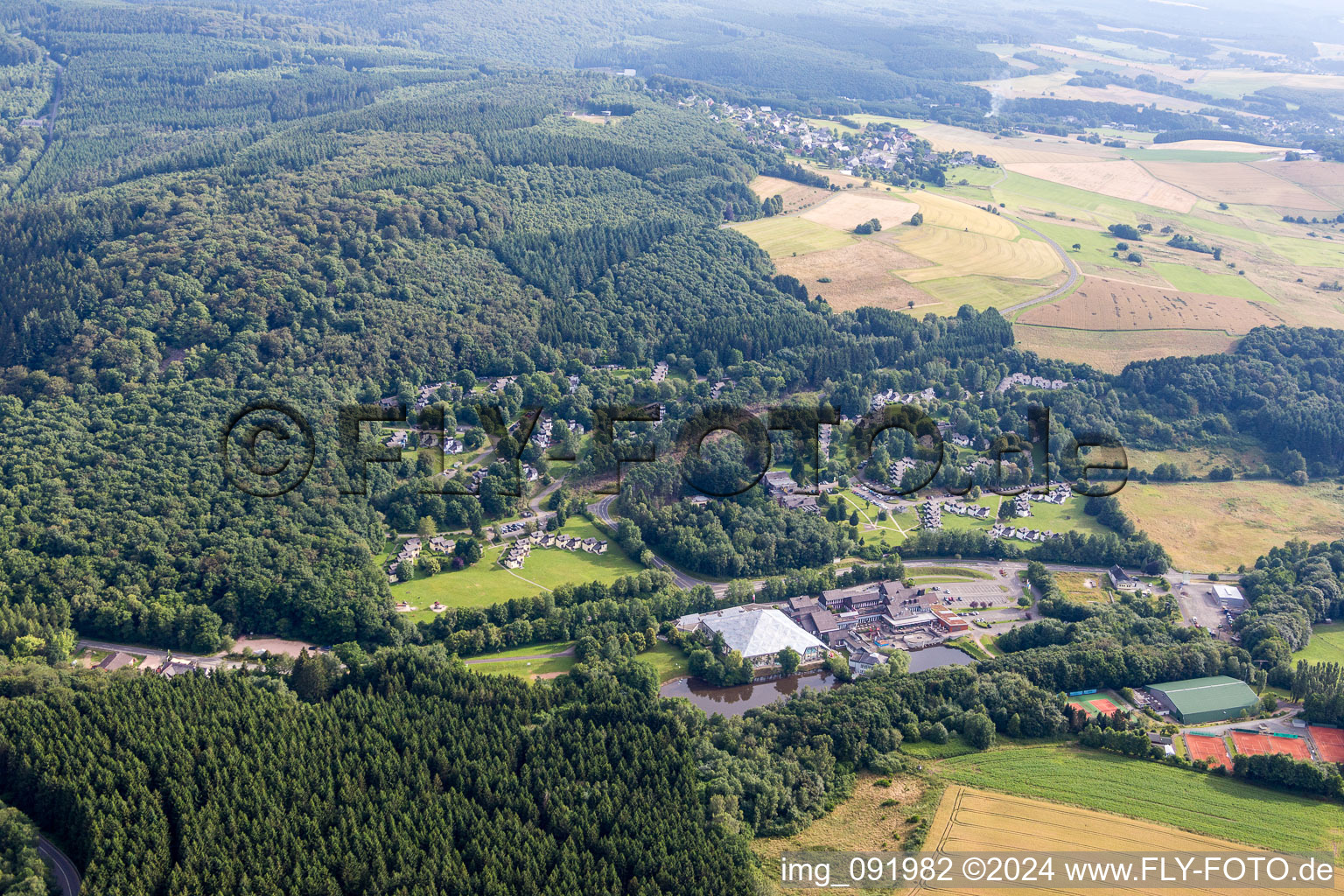 Ferienhaus- Anlage des Ferienparks Ferienpark Hambachtal in Oberhambach im Bundesland Rheinland-Pfalz, Deutschland