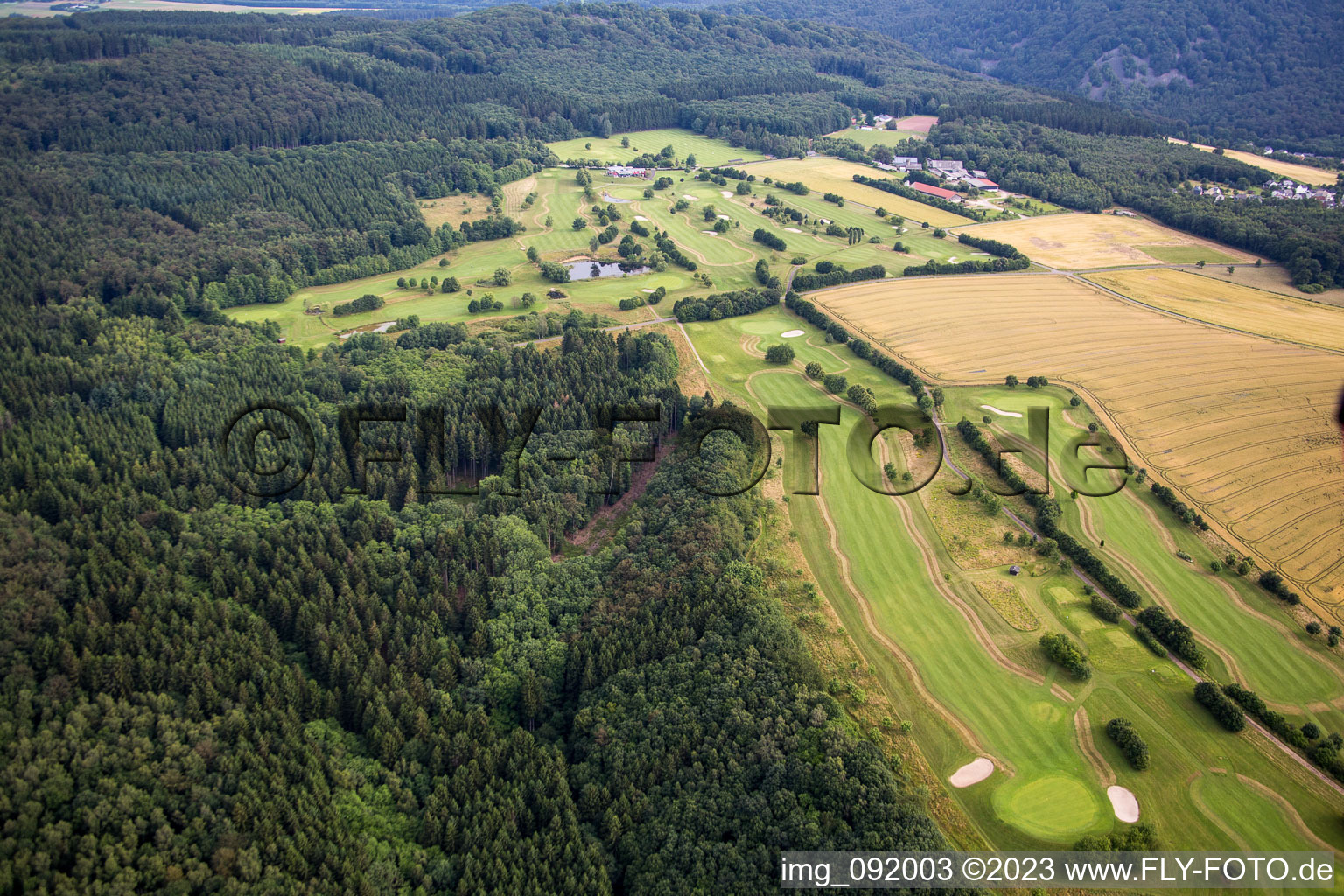 Luftbild von Gelände des Golfplatz GC Edelstein Hunsrück e.V. in Kirschweiler im Bundesland Rheinland-Pfalz, Deutschland