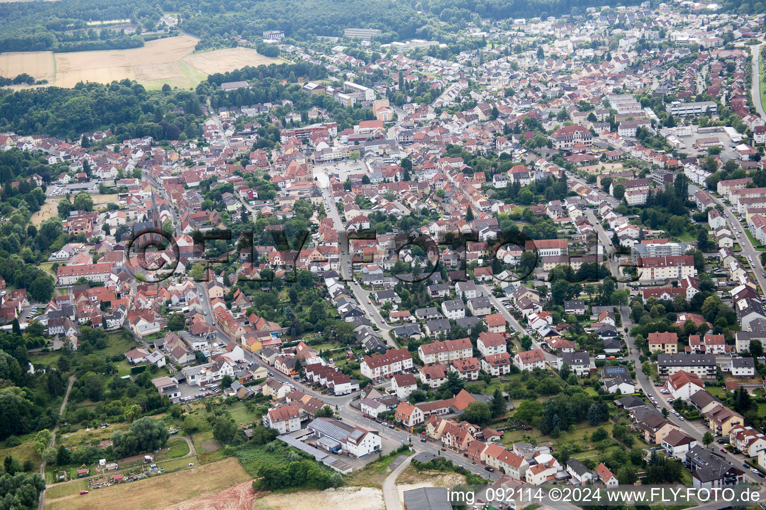 Eisenberg im Bundesland Rheinland-Pfalz, Deutschland aus der Drohnenperspektive