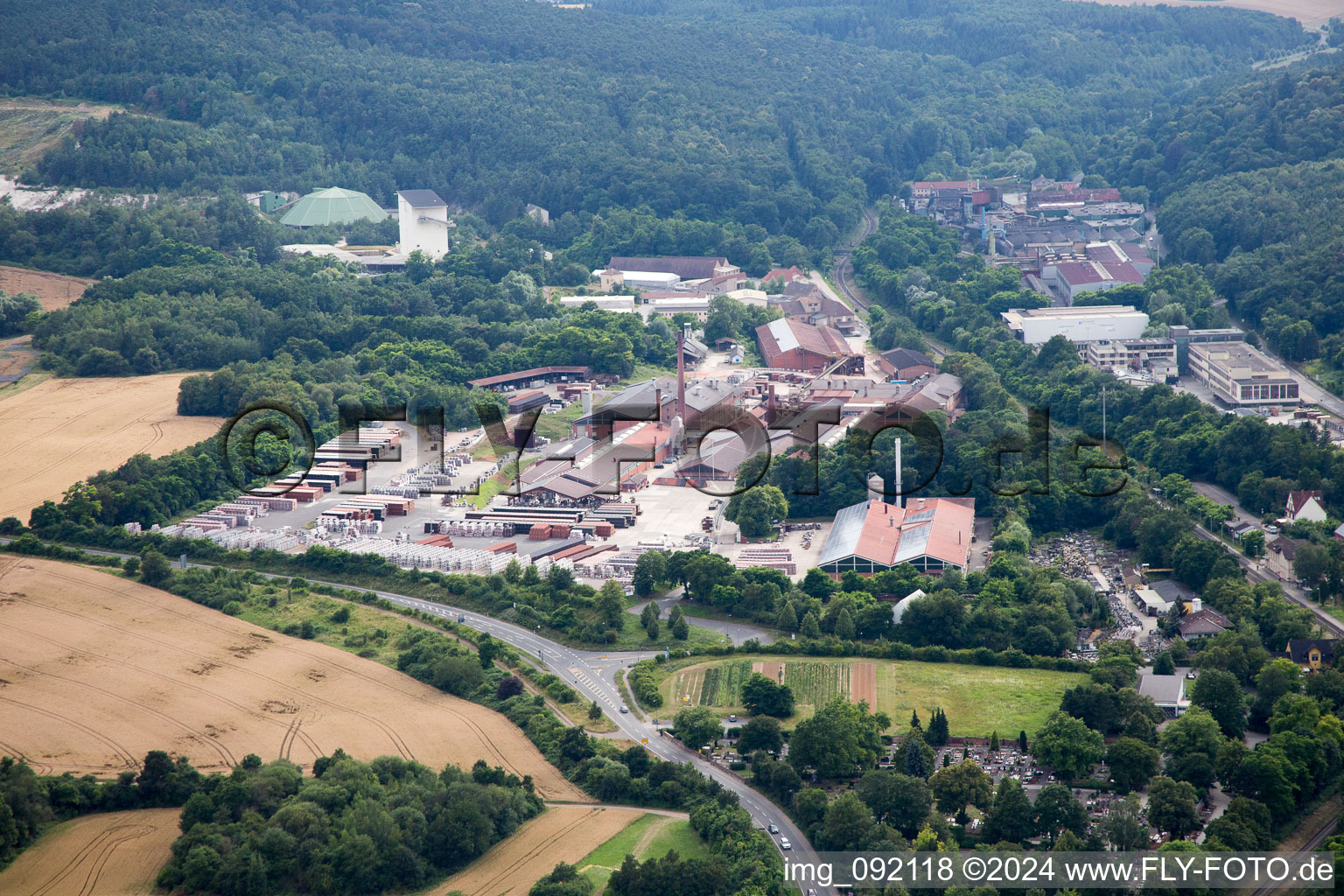 Luftaufnahme von Eisenberg im Bundesland Rheinland-Pfalz, Deutschland