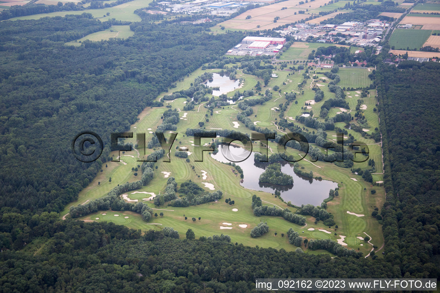 Luftbild von Essingen, Golf im Bundesland Rheinland-Pfalz, Deutschland
