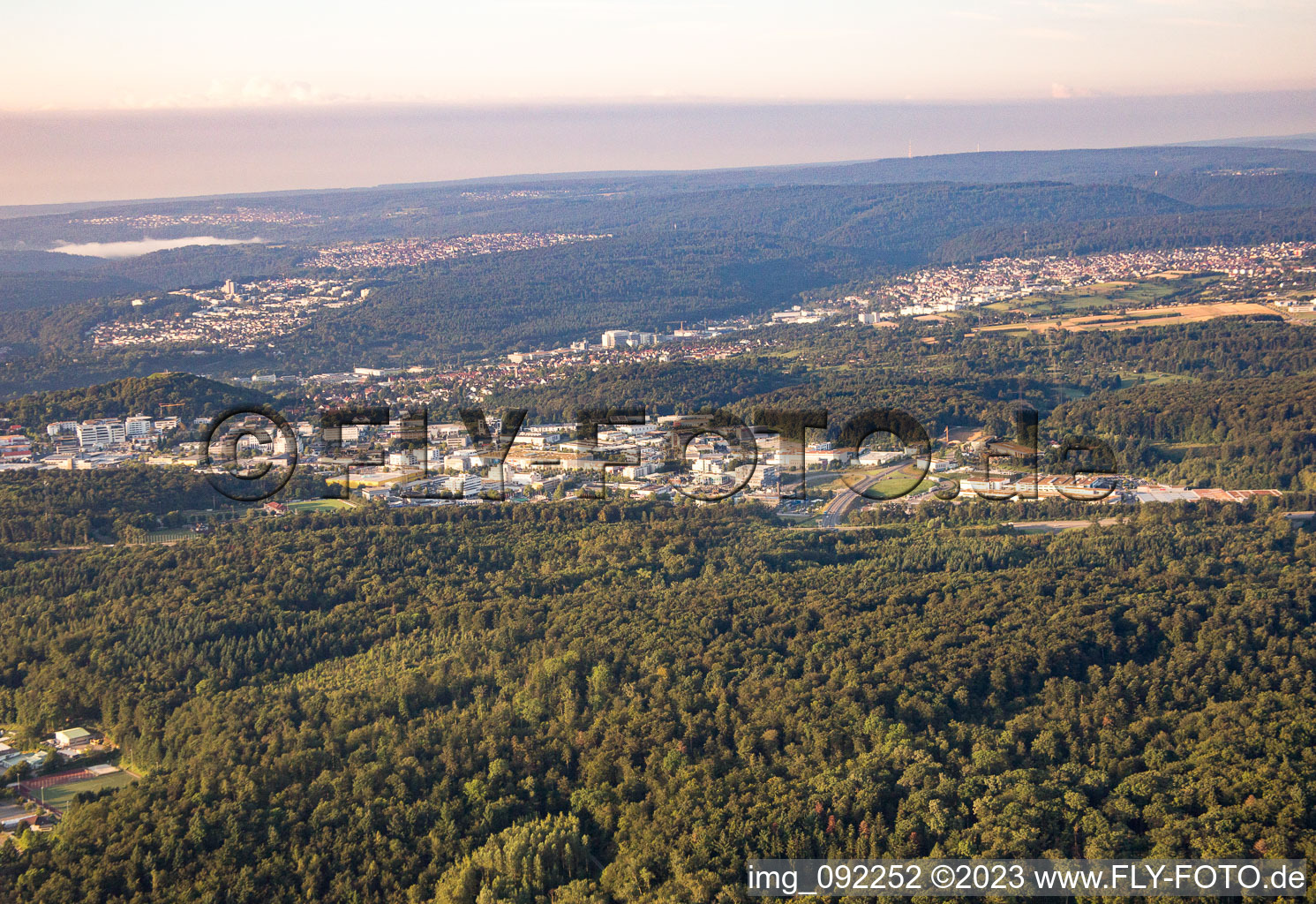 Luftaufnahme von Pforzheim von Nordwesten im Bundesland Baden-Württemberg, Deutschland