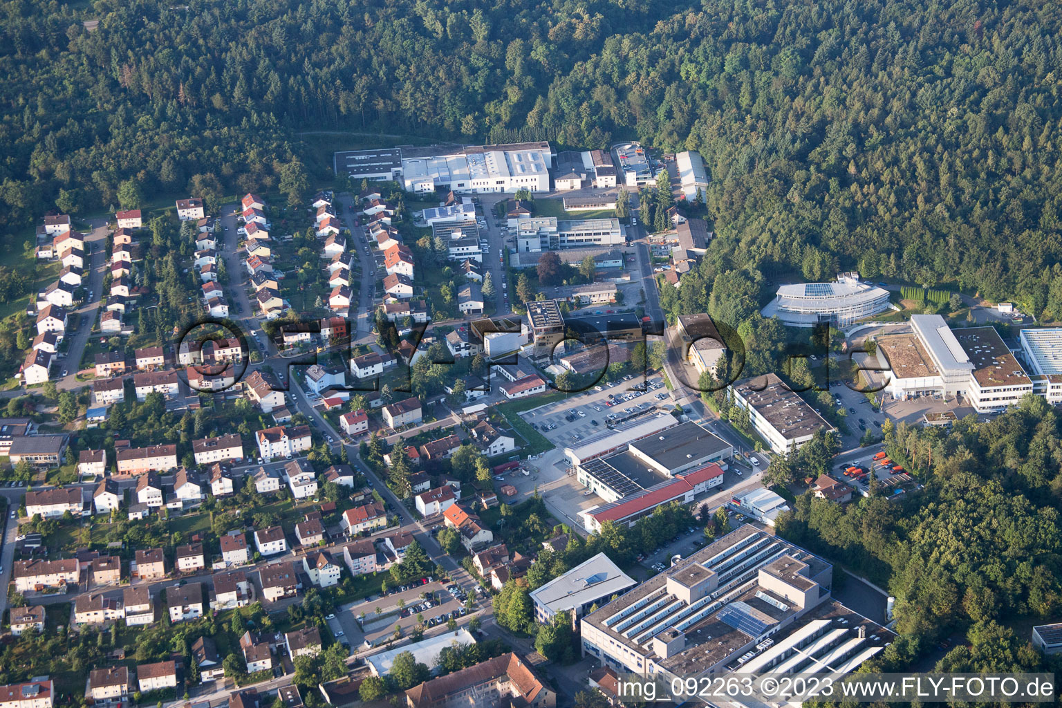 Ispringen im Bundesland Baden-Württemberg, Deutschland aus der Luft betrachtet