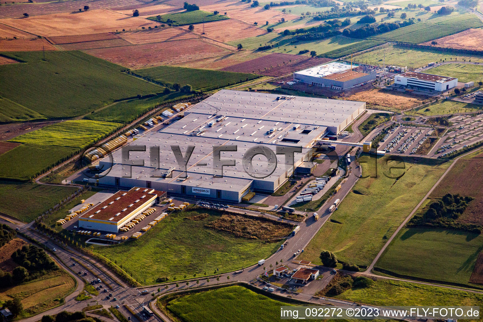 Luftbild von Pforzheim Nord, Amazon Logistikzentrum im Bundesland Baden-Württemberg, Deutschland