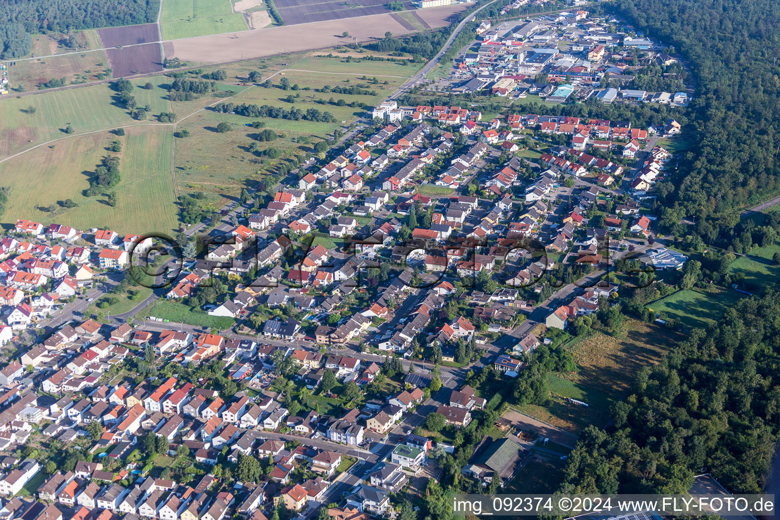 Siedlungsgebiet in Waghäusel im Ortsteil Wiesental im Bundesland Baden-Württemberg, Deutschland