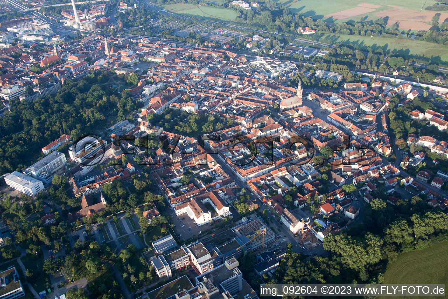 Erlangen Altstadt im Bundesland Bayern, Deutschland von oben