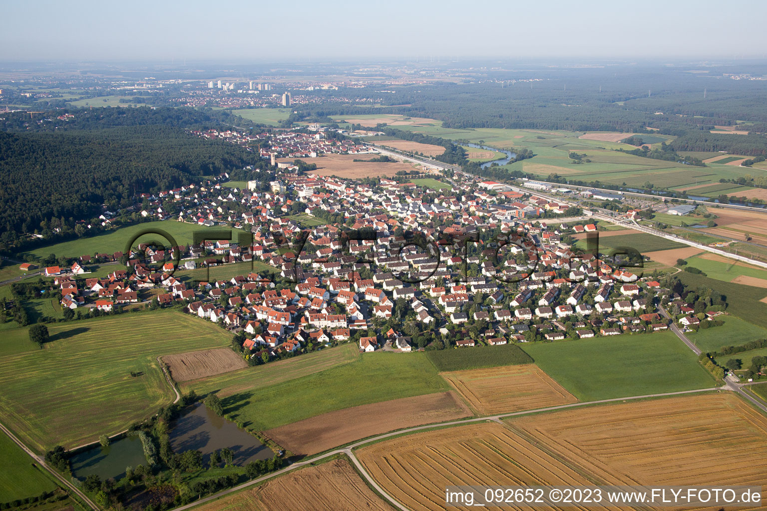 Luftaufnahme von Bubenreuth im Bundesland Bayern, Deutschland