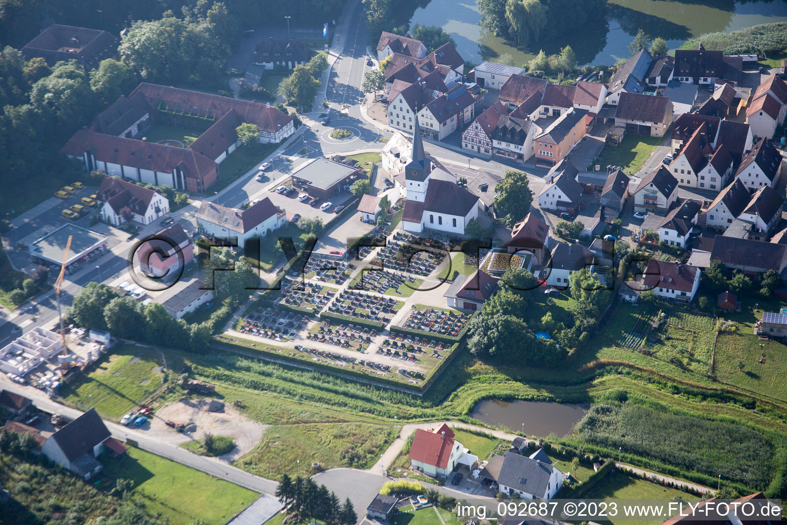 Weisendorf im Bundesland Bayern, Deutschland aus der Luft betrachtet
