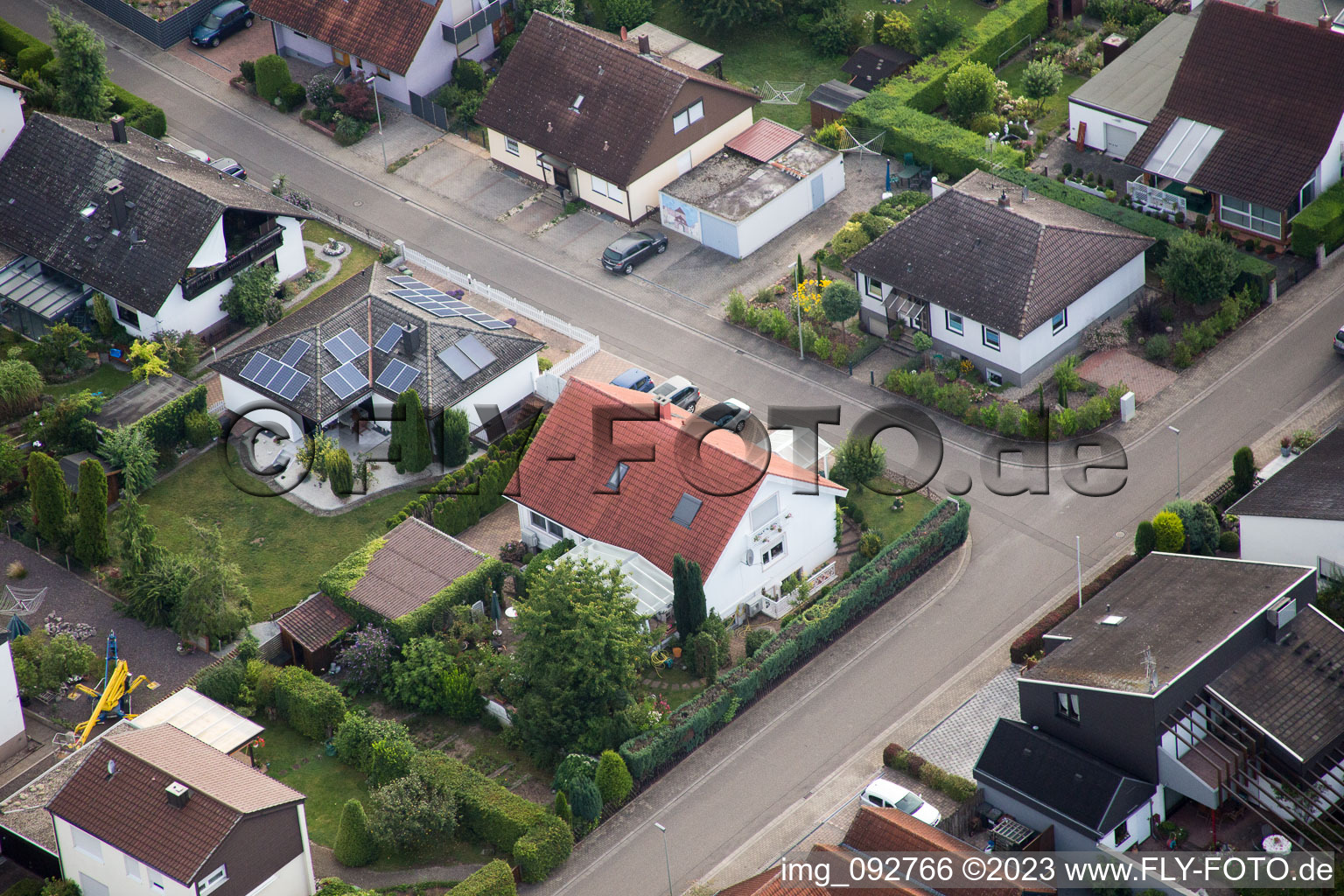 Billigheim-Ingenheim, Maxburgstr im Bundesland Rheinland-Pfalz, Deutschland von der Drohne aus gesehen
