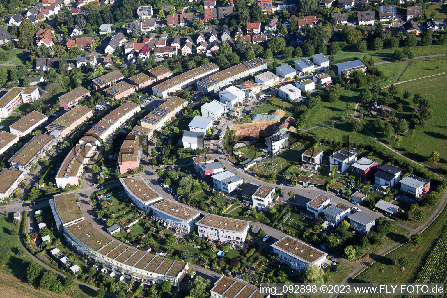 Ortsteil Hohenwettersbach in Karlsruhe im Bundesland Baden-Württemberg, Deutschland von der Drohne aus gesehen