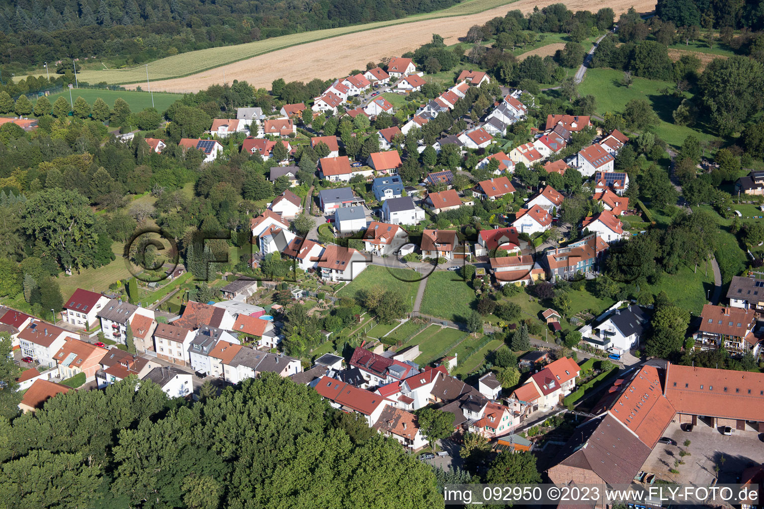 Ortsteil Hohenwettersbach in Karlsruhe im Bundesland Baden-Württemberg, Deutschland von oben gesehen