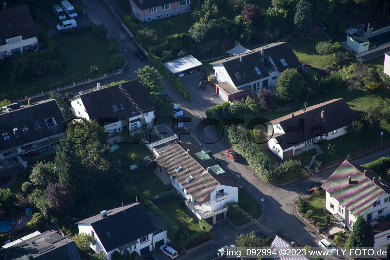 Ortsteil Wolfartsweier in Karlsruhe im Bundesland Baden-Württemberg, Deutschland von der Drohne aus gesehen