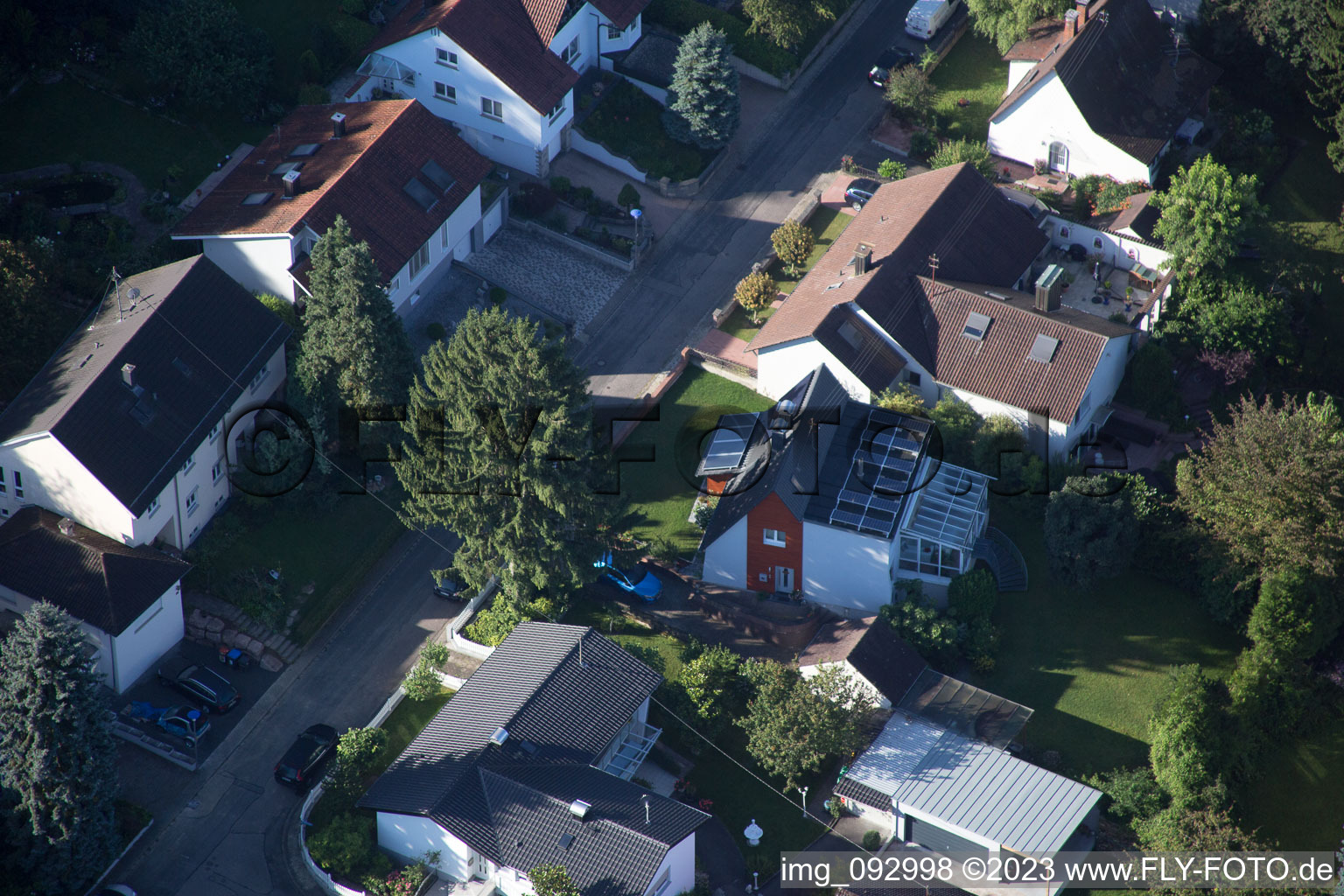Luftbild von Ortsteil Wolfartsweier in Karlsruhe im Bundesland Baden-Württemberg, Deutschland