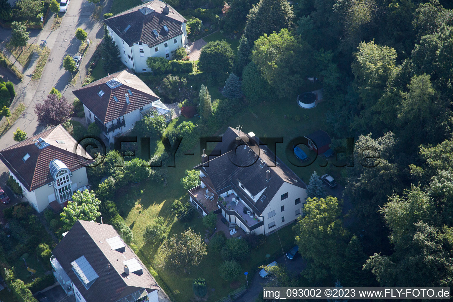 Luftaufnahme von Ortsteil Wolfartsweier in Karlsruhe im Bundesland Baden-Württemberg, Deutschland