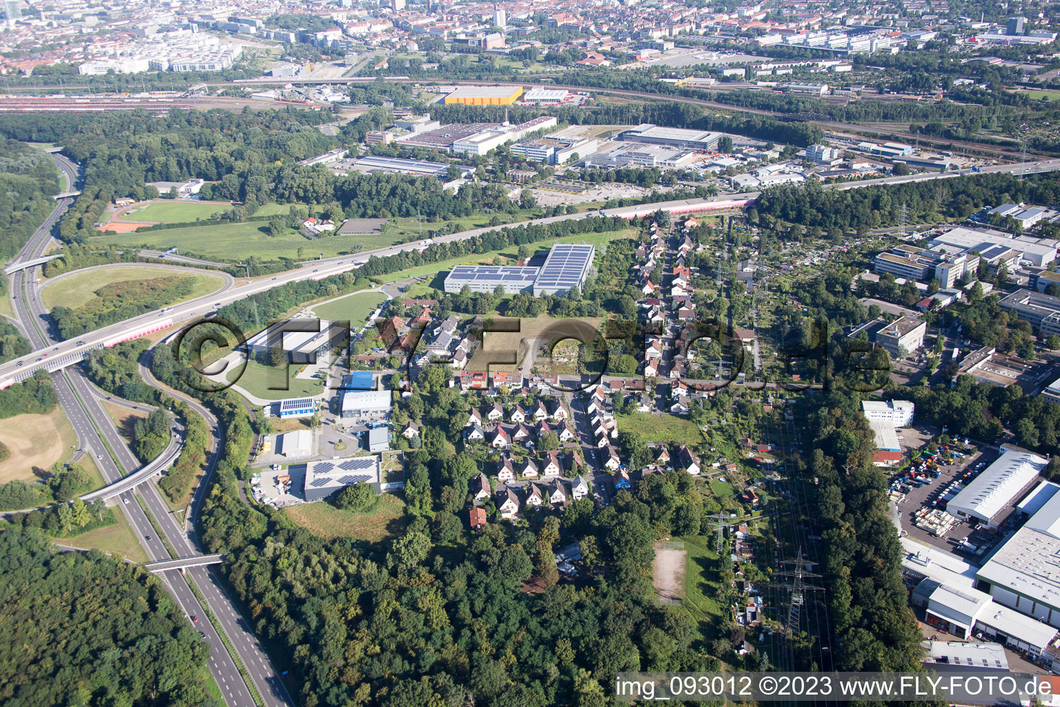 Durlach Killisfeld Industriegebiet NO in Karlsruhe im Bundesland Baden-Württemberg, Deutschland