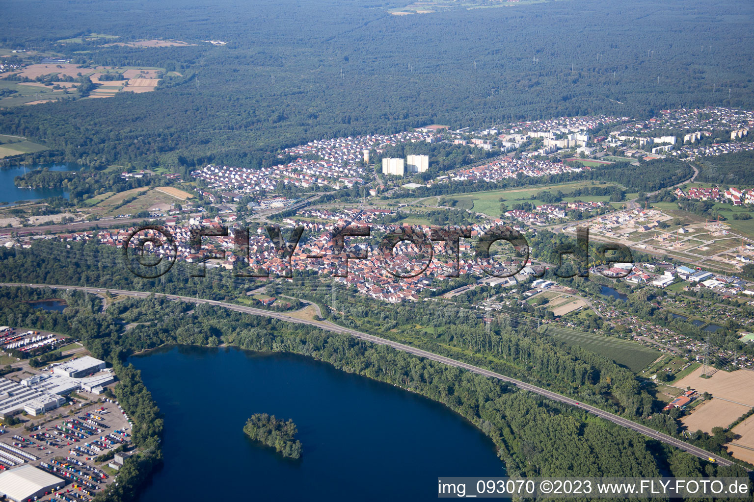 Wörth am Rhein im Bundesland Rheinland-Pfalz, Deutschland aus der Luft betrachtet