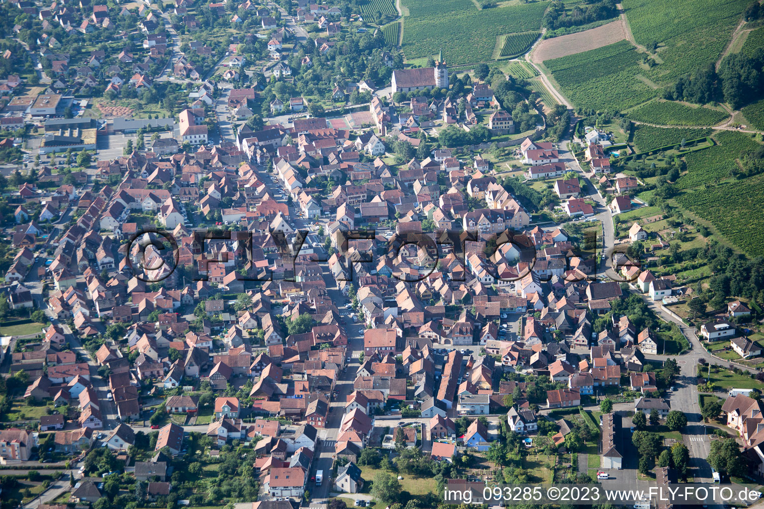Luftaufnahme von Châtenois im Bundesland Bas-Rhin, Frankreich