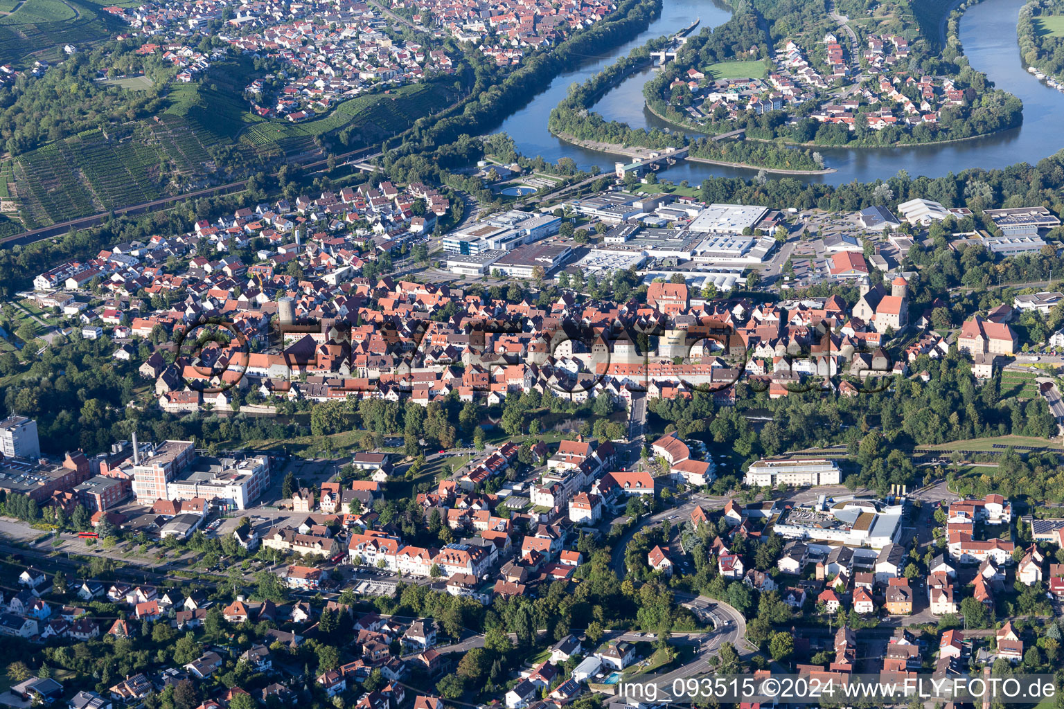 Schrägluftbild von Besigheim im Bundesland Baden-Württemberg, Deutschland