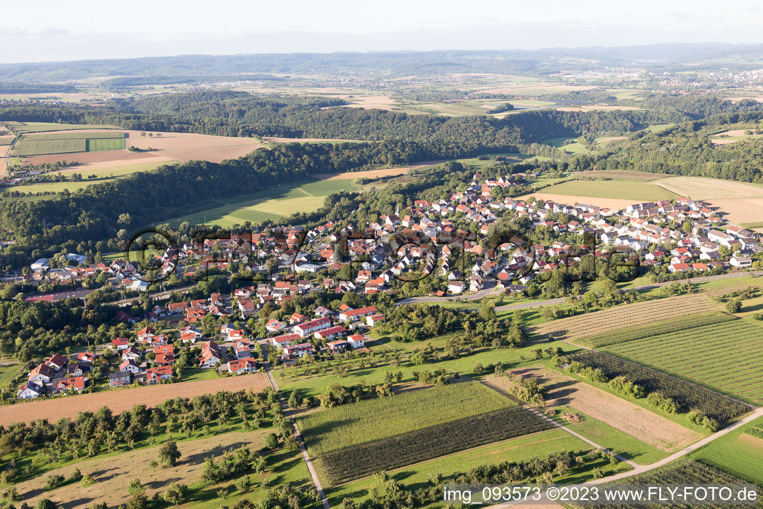 Luftbild von Burgstetten in Kirschenhardthof im Bundesland Baden-Württemberg, Deutschland