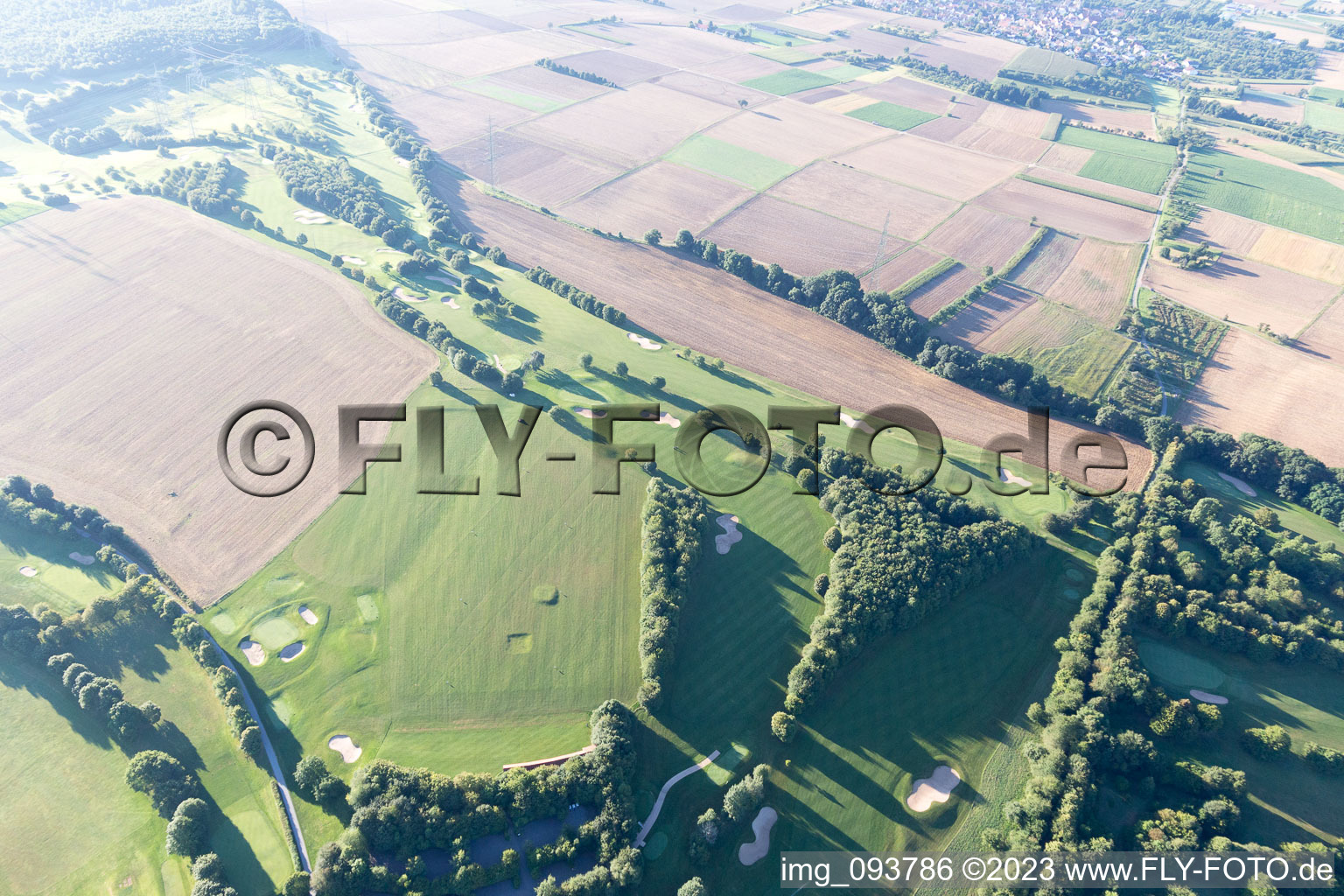 Luftaufnahme von Neckarwestheim, Golf im Bundesland Baden-Württemberg, Deutschland