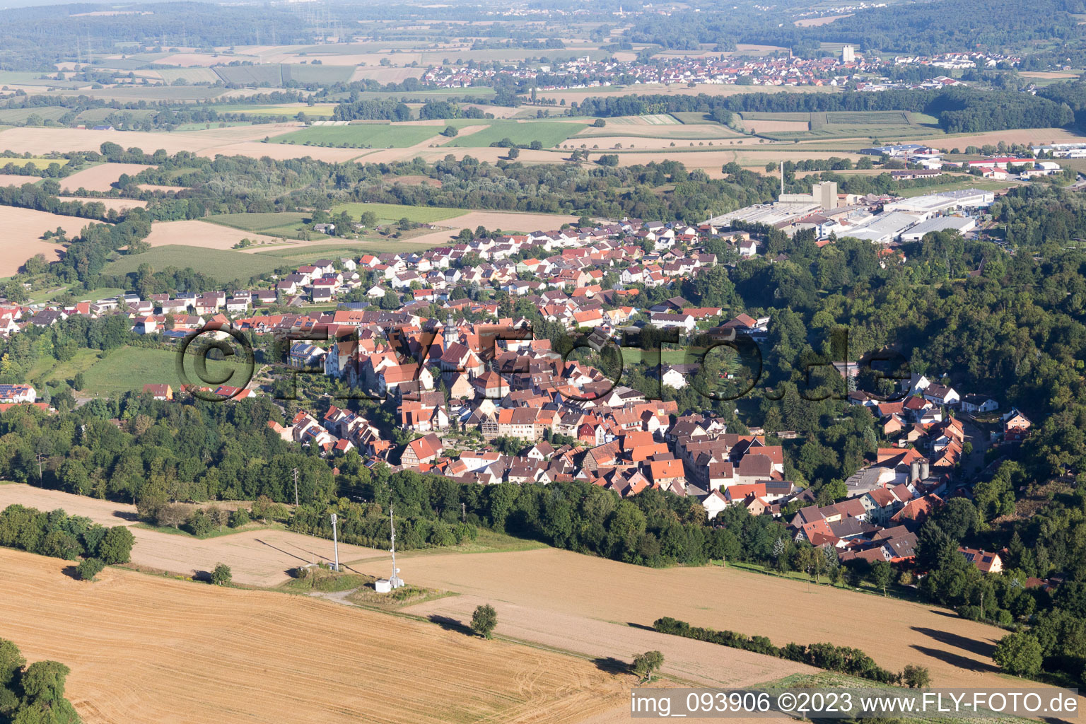 Dorf - Ansicht in Kraichtal im Ortsteil Gochsheim im Bundesland Baden-Württemberg, Deutschland