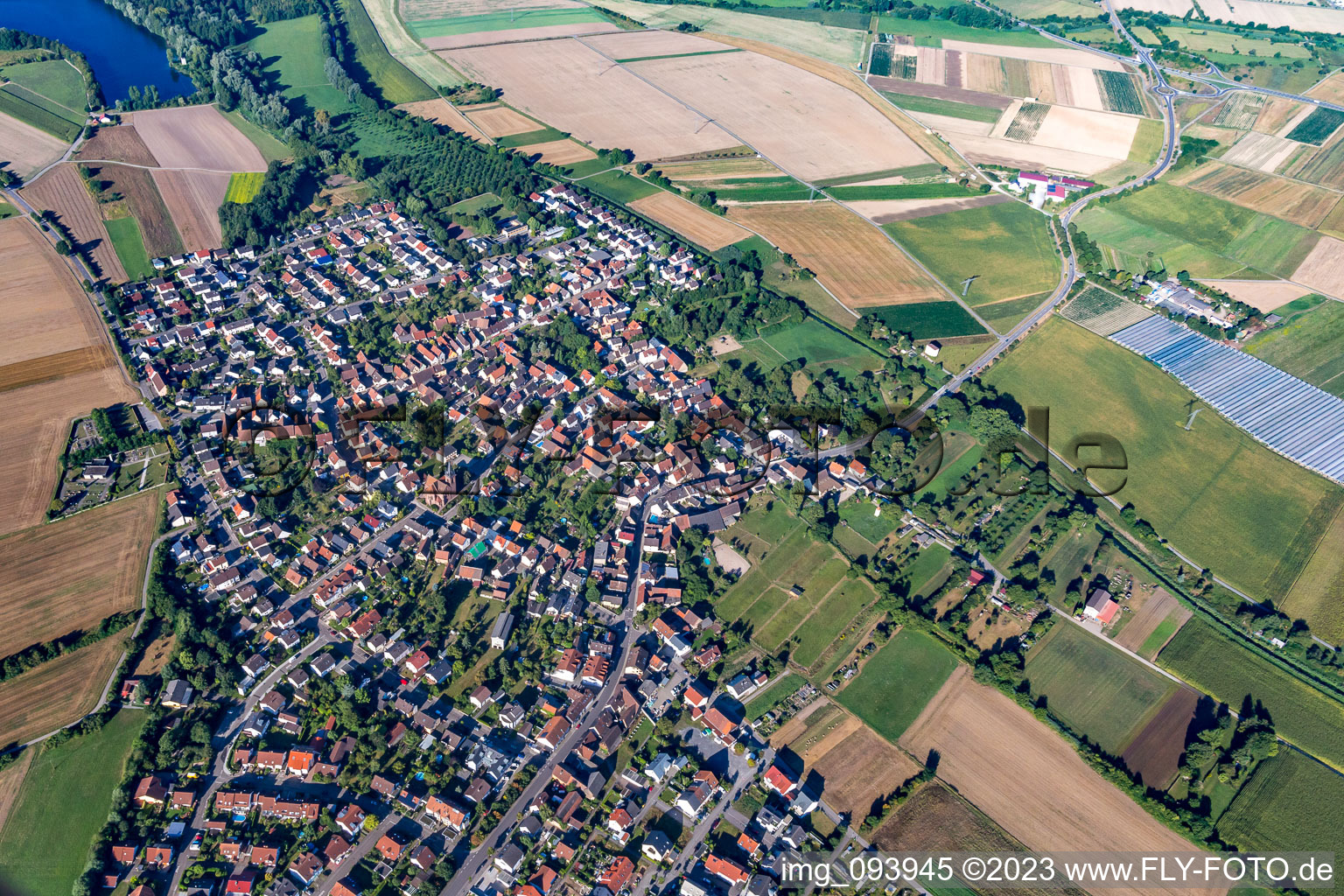 Ortsteil Staffort in Stutensee im Bundesland Baden-Württemberg, Deutschland von oben gesehen