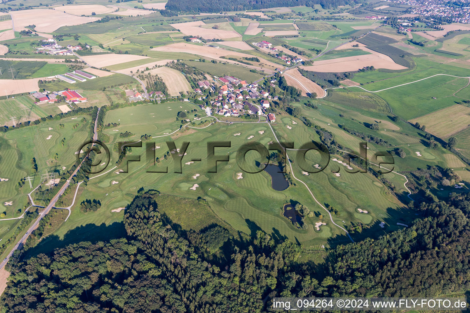 Gelände des Golfplatz GOLFPLATZ STEISSLINGEN GMBH in Steißlingen im Bundesland Baden-Württemberg, Deutschland