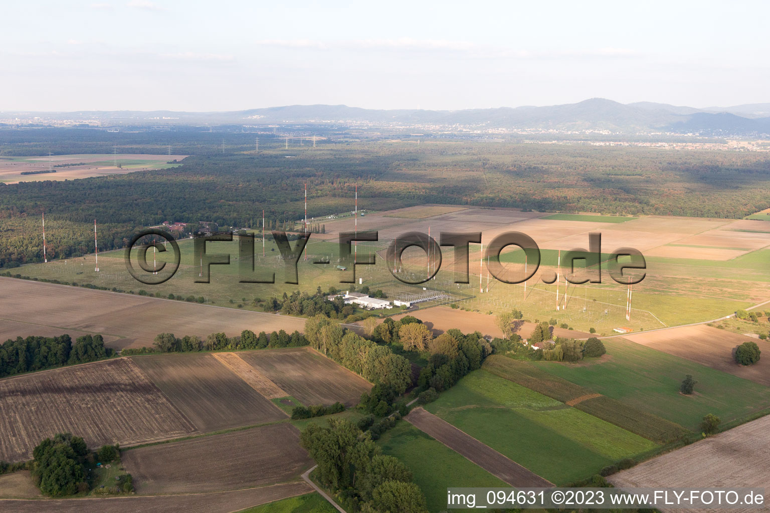 Luftaufnahme von Biblis, Antennen im Bundesland Hessen, Deutschland