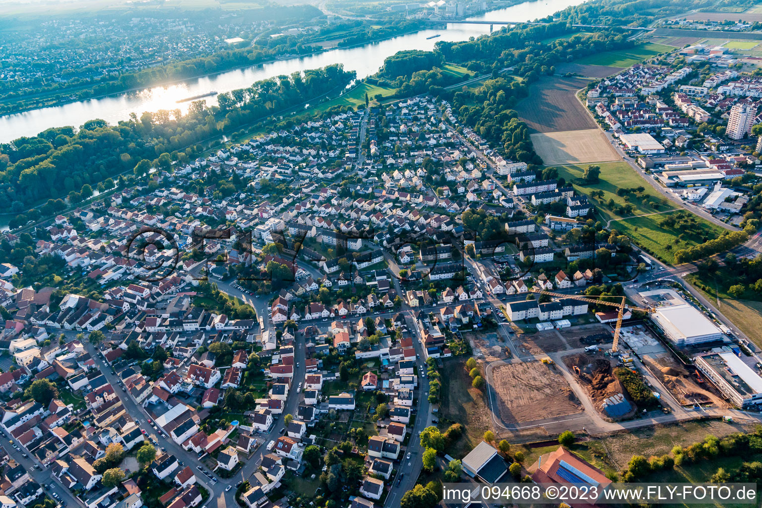 Luftbild von Ginsheim-Gustavsburg im Bundesland Hessen, Deutschland