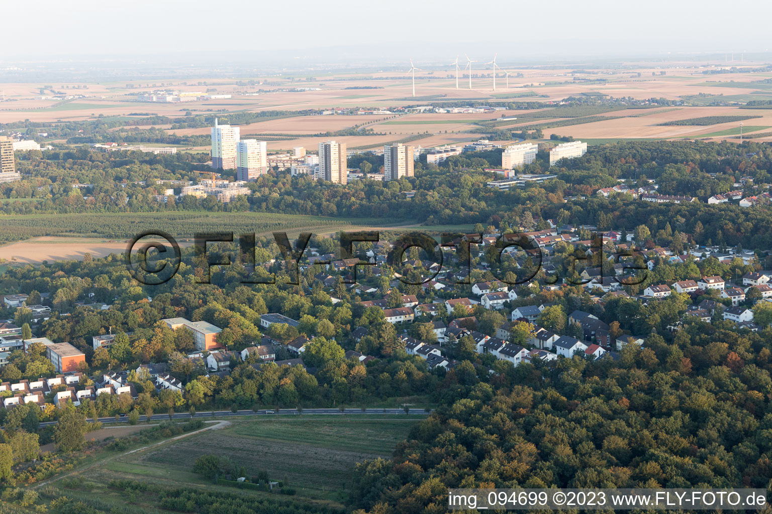 Luftbild von Ortsteil Lerchenberg in Mainz im Bundesland Rheinland-Pfalz, Deutschland