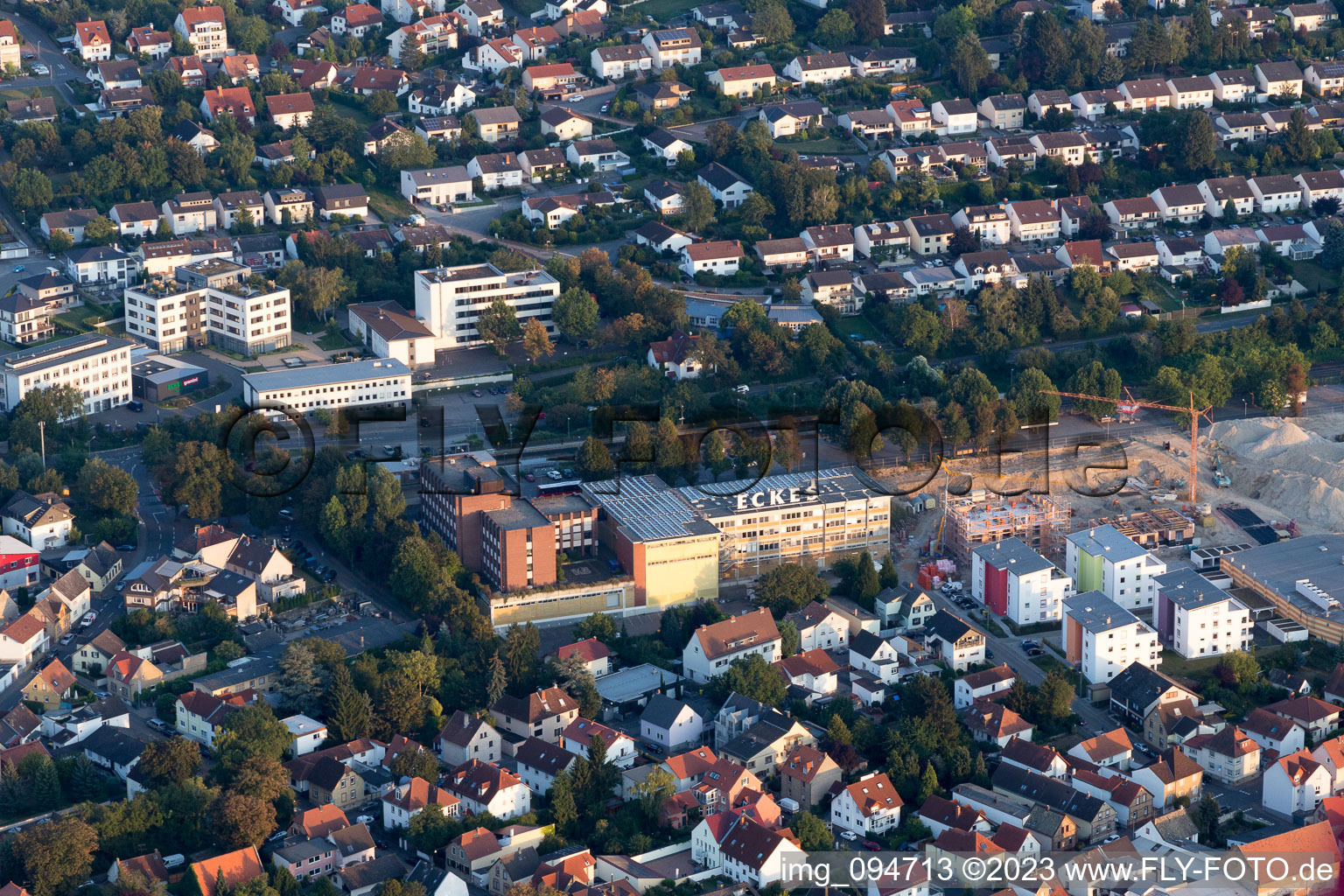 Luftaufnahme von Nieder-Olm im Bundesland Rheinland-Pfalz, Deutschland