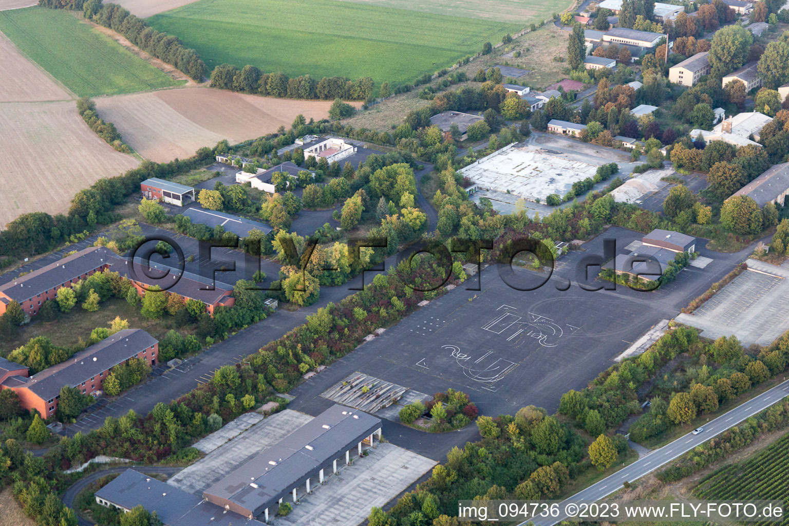 Luftbild von Nierstein, Rhein-Selz-Park im Bundesland Rheinland-Pfalz, Deutschland