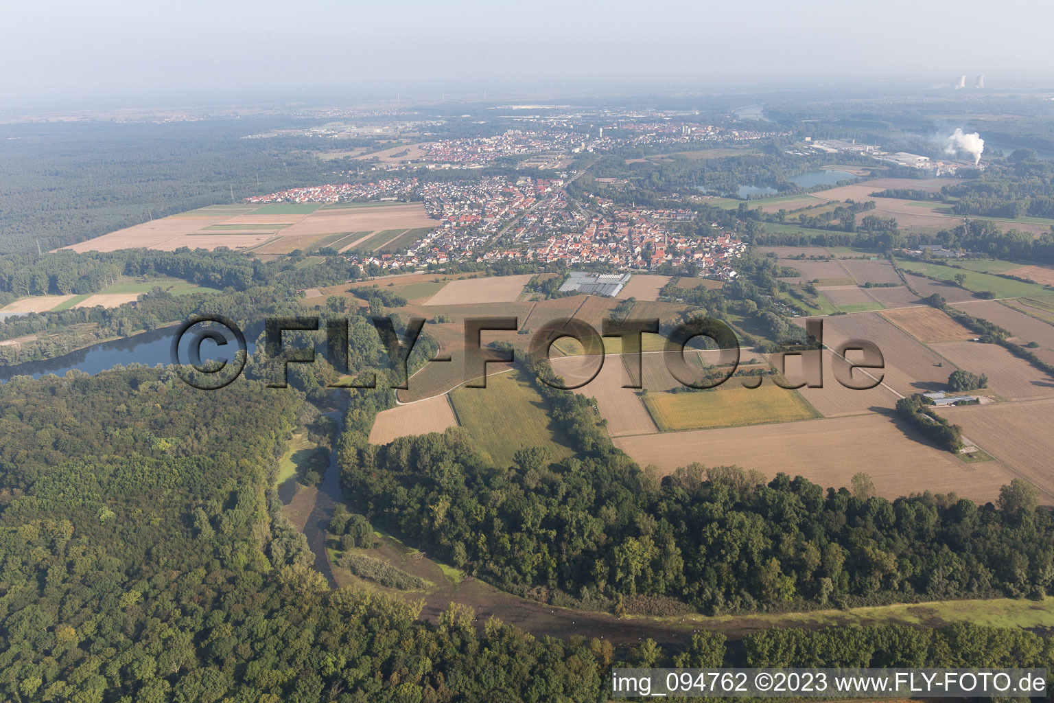 Ortsteil Sondernheim in Germersheim im Bundesland Rheinland-Pfalz, Deutschland von einer Drohne aus