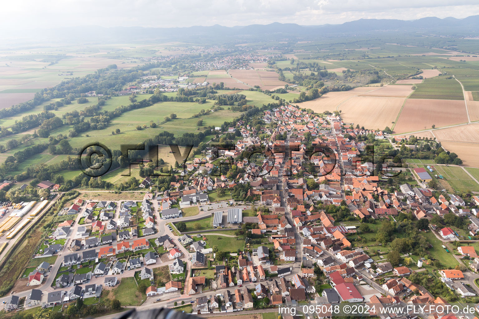 Rohrbach von Osten im Bundesland Rheinland-Pfalz, Deutschland