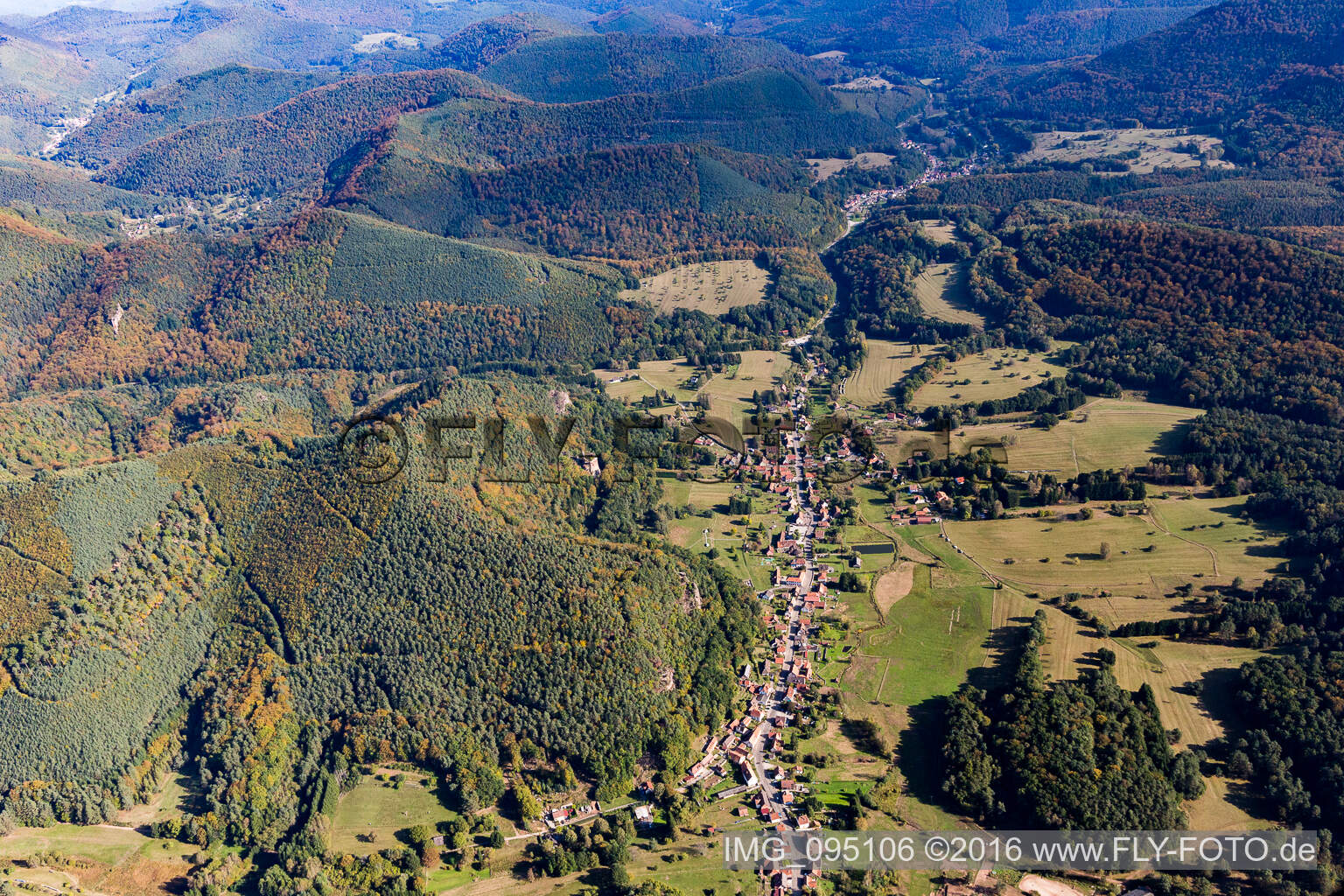 Luftbild von Obersteinbach im Bundesland Bas-Rhin, Frankreich