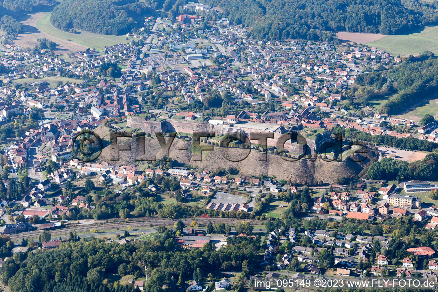 Luftbild von Bitche im Bundesland Moselle, Frankreich