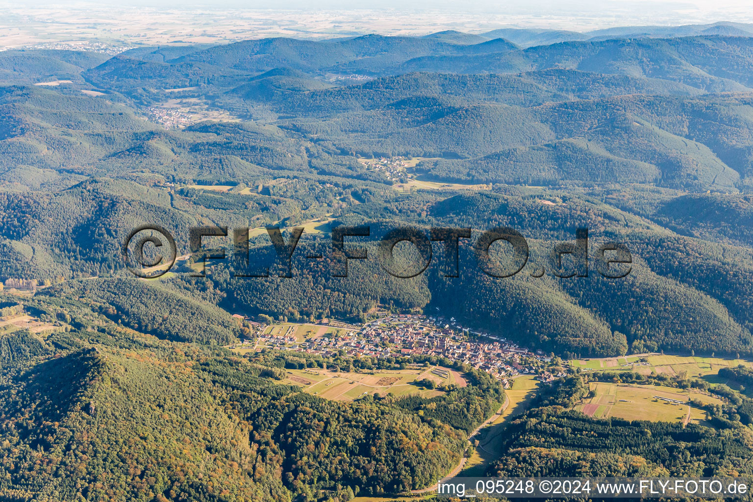 Luftbild von Vorderweidenthal von Nordwesten im Bundesland Rheinland-Pfalz, Deutschland