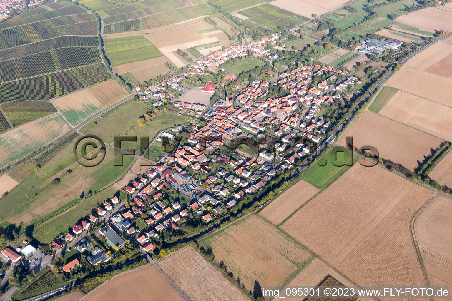 Ortsteil Kapellen in Kapellen-Drusweiler im Bundesland Rheinland-Pfalz, Deutschland aus der Luft