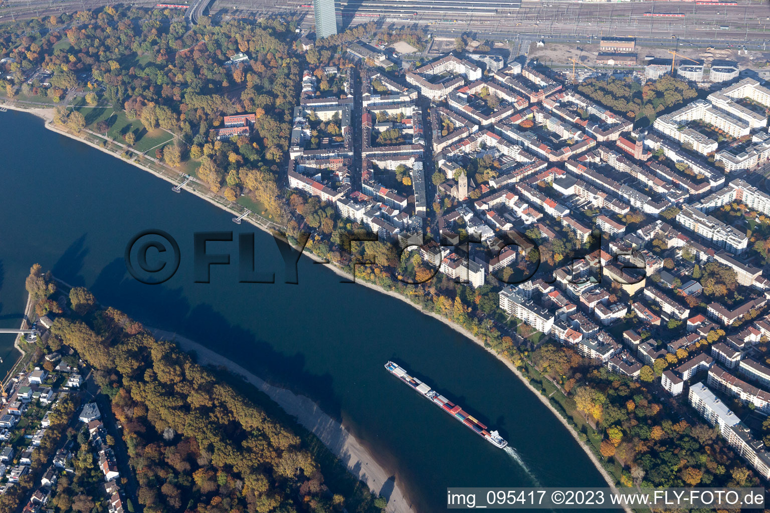 Luftaufnahme von Stephanienufer im Ortsteil Lindenhof in Mannheim im Bundesland Baden-Württemberg, Deutschland
