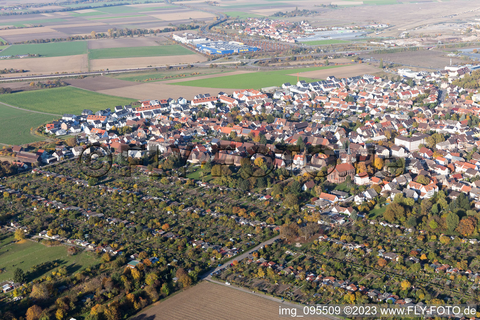 Ortsteil Sandhofen in Mannheim im Bundesland Baden-Württemberg, Deutschland aus der Luft