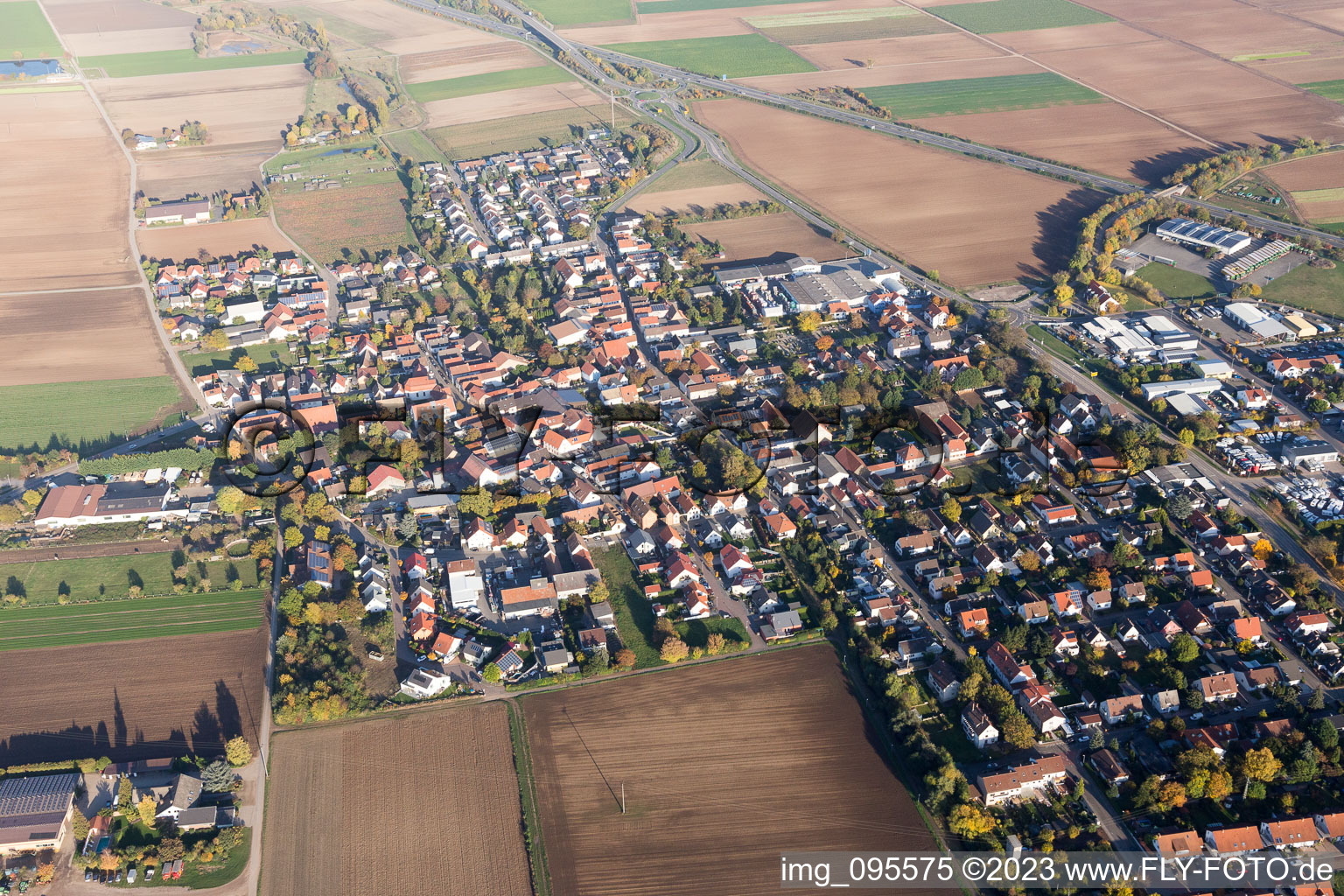 Luftbild von Hochdorf-Assenheim im Bundesland Rheinland-Pfalz, Deutschland